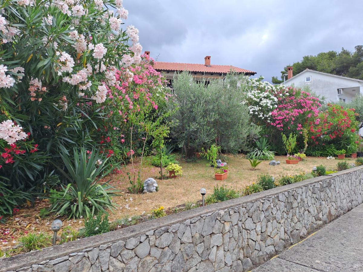 Studio Apartments Maslinik Krk Town Dış mekan fotoğraf