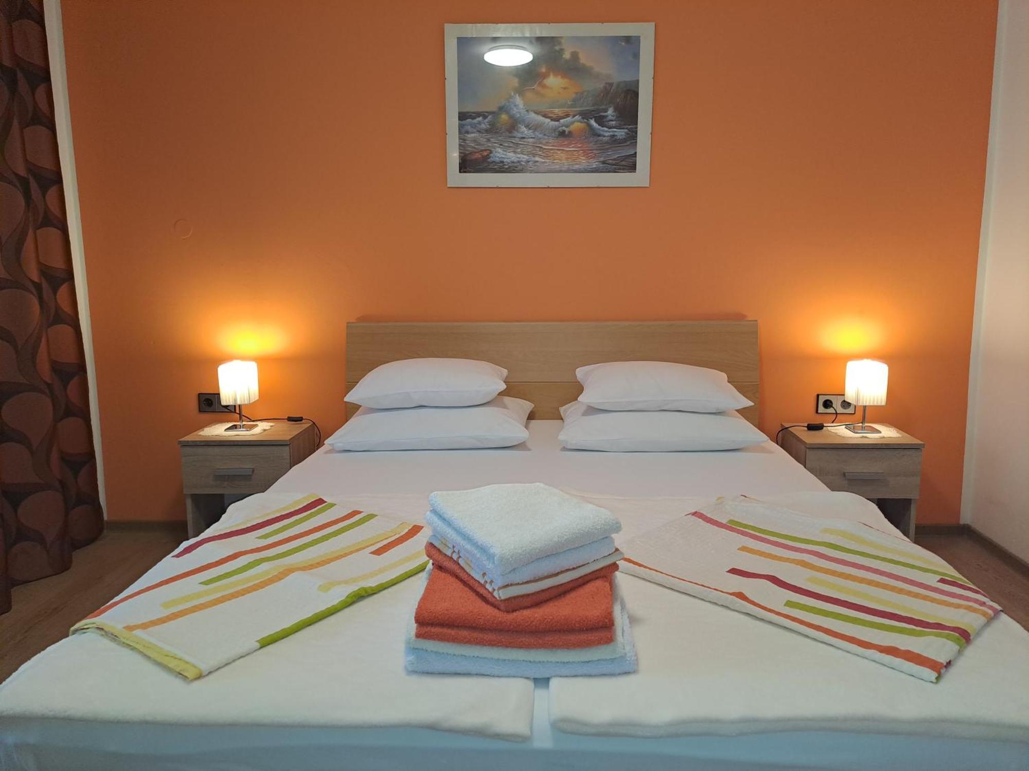 Studio Apartments Maslinik Krk Town Oda fotoğraf